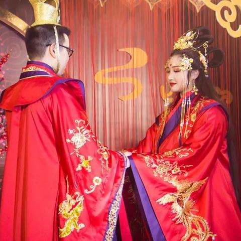 (江城子十里红妆)江城十里铺金币不减反增版小说：神秘力量的诡异变化与探索